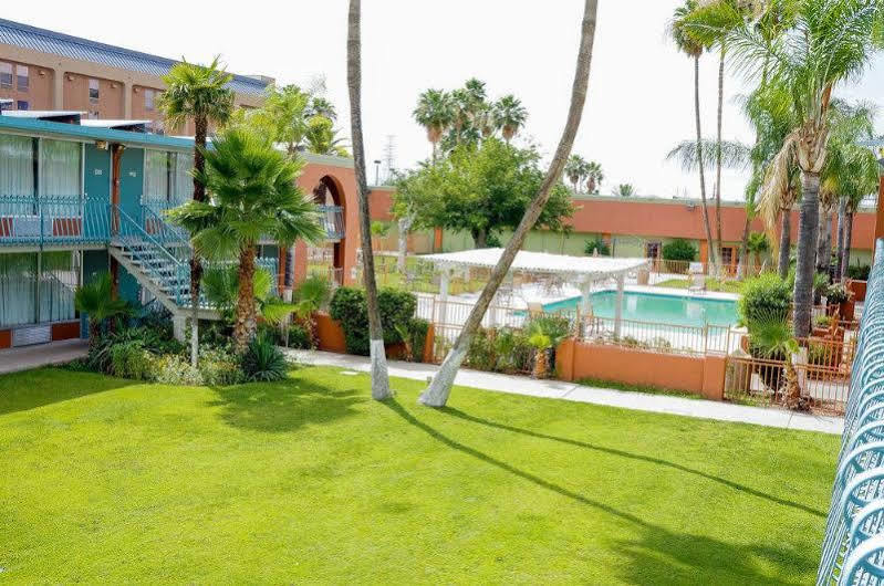 Knights Inn Tucson Bagian luar foto